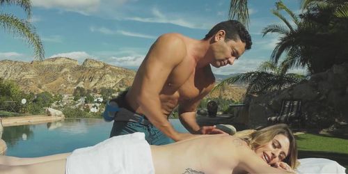 Horny big tits shemale got fucked in asshole after pass